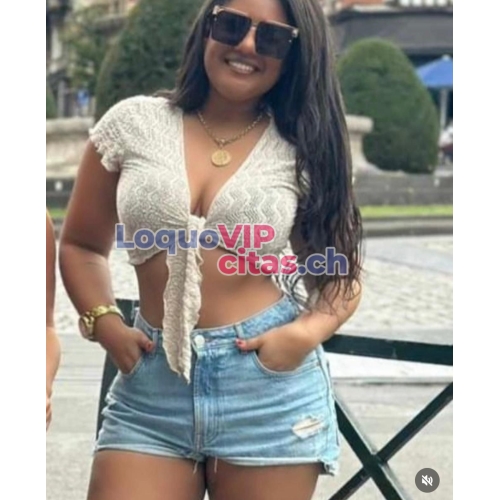 Paola chica de sonrisa radiante te anima a escapar de la rutina. 1